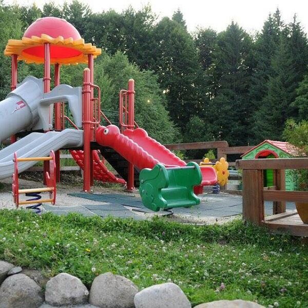 Predeal, Trei Brazi- vand sau inchiriez Hotel Andy Grand 4 stele