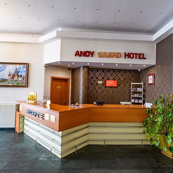 Predeal, Trei Brazi- vand sau inchiriez Hotel Andy Grand 4 stele