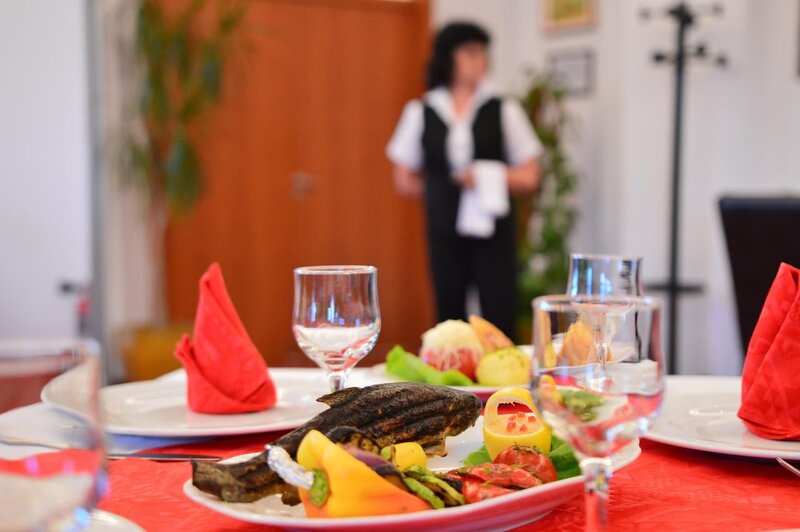 Predeal, Trei Brazi- vand sau inchiriez Hotel Andy Grand 4 stele